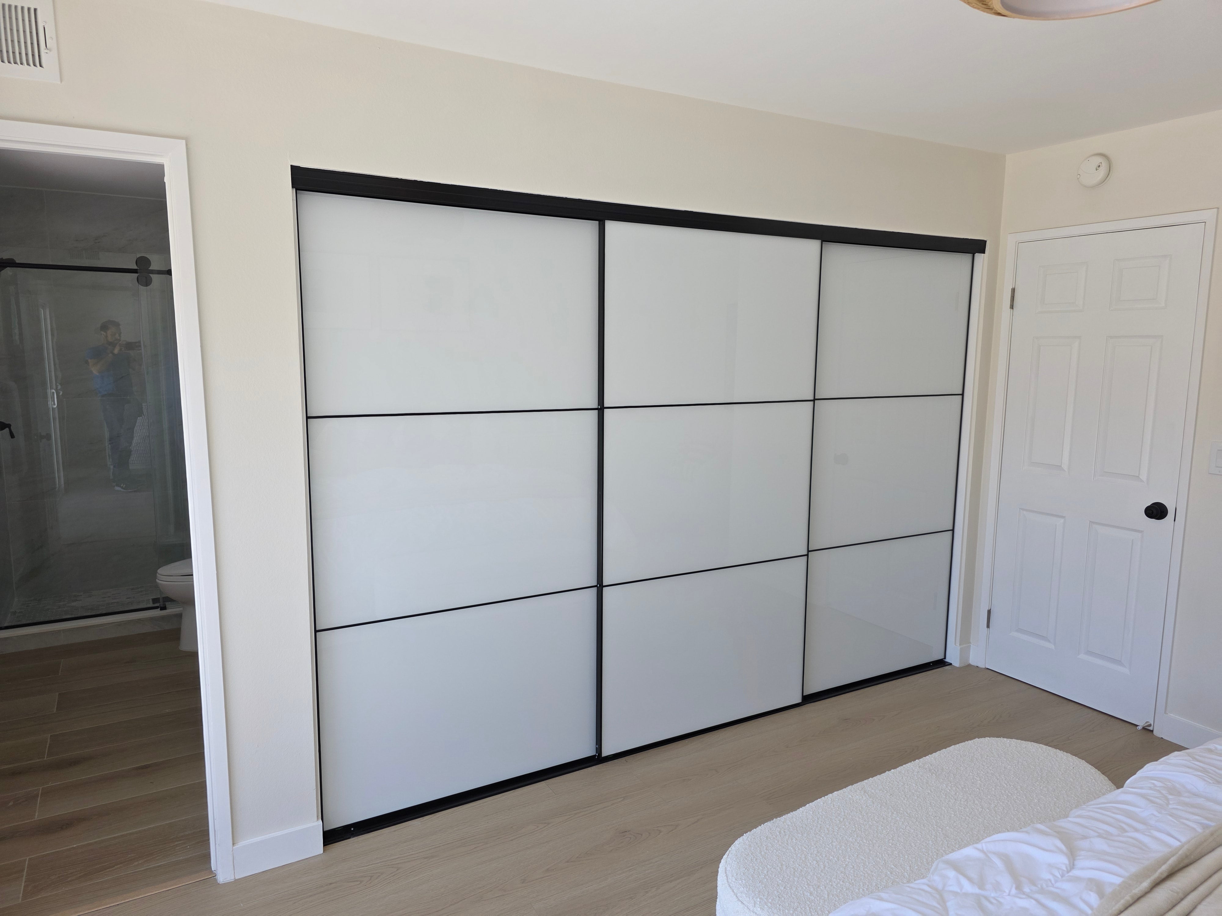 VUE | Tri-Grid White Glass Sliding Closet Doors