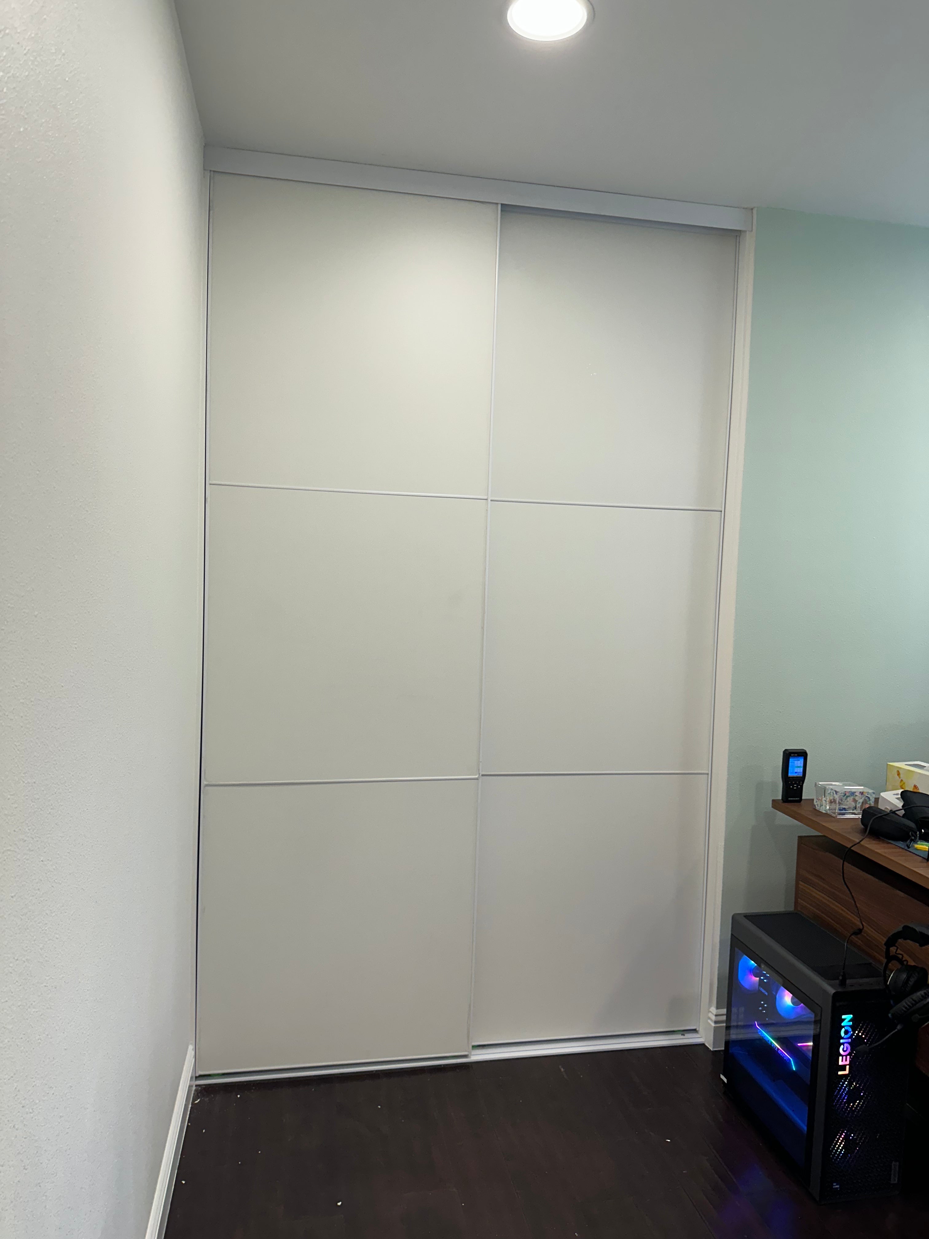 ARC | Tri-Grid White Board Sliding Closet Doors