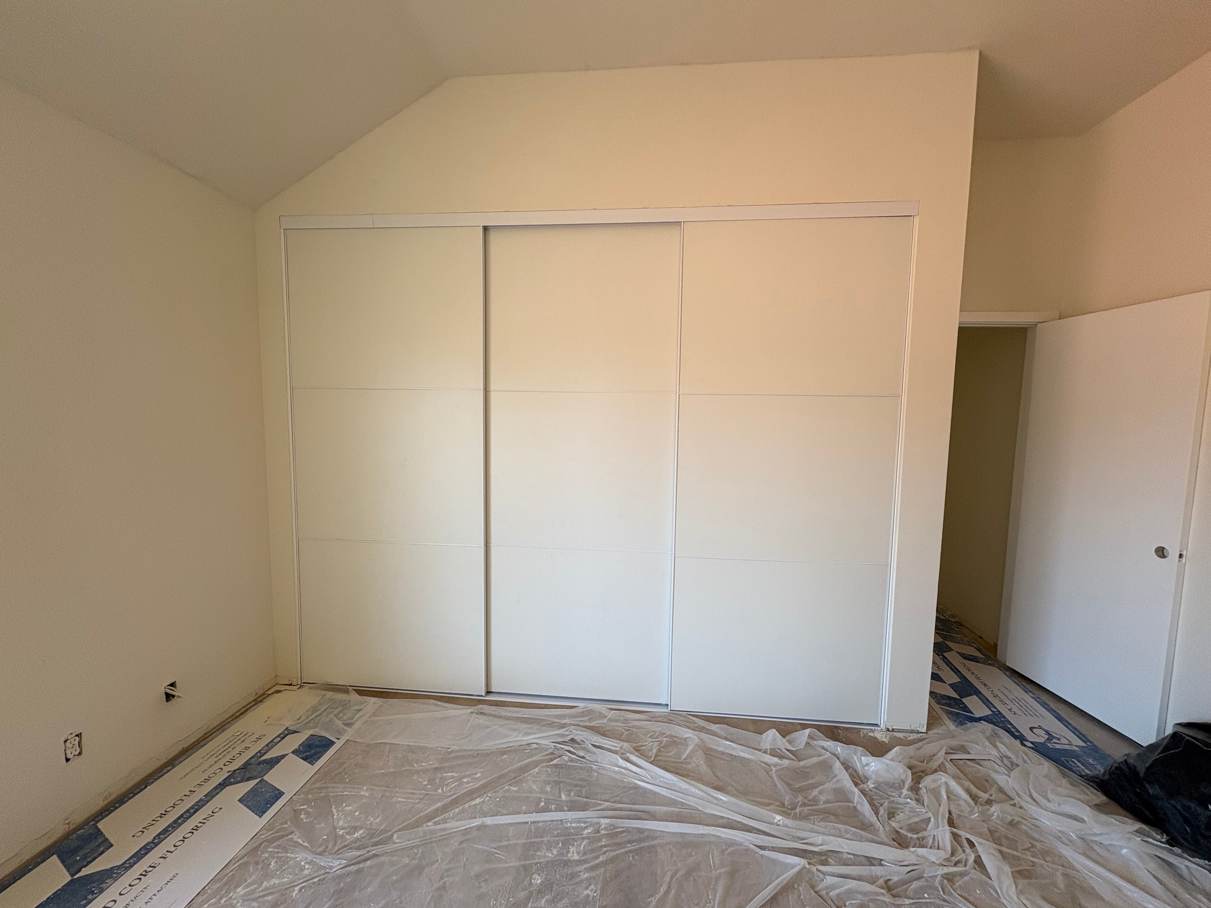 ARC | Tri-Grid White Board Sliding Closet Doors